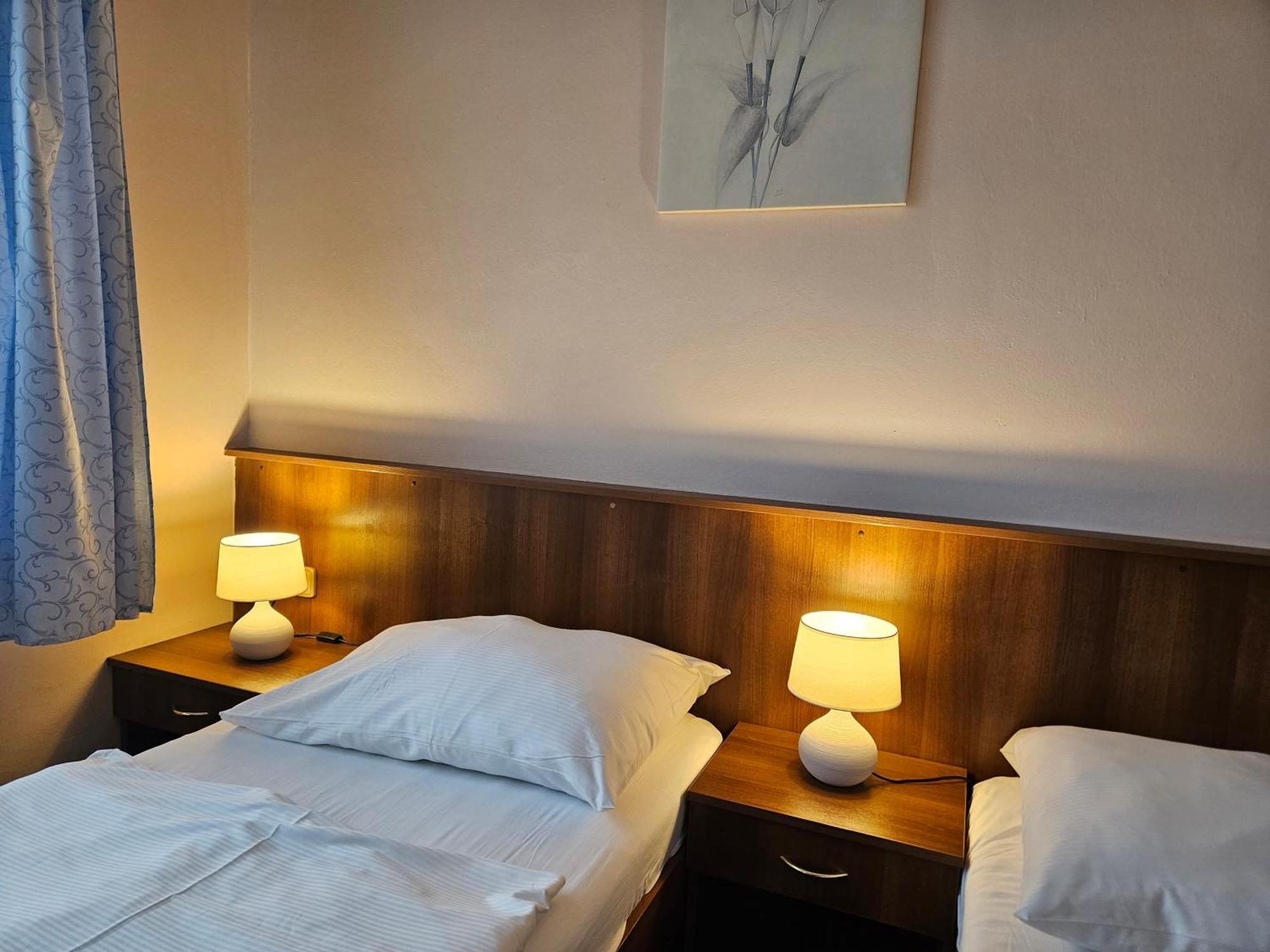 Hotel Trim Pardubice Eksteriør bilde